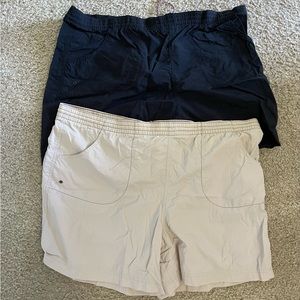 🔥🔥SALE🔥🔥Columbia women’s shorts - set of TWO